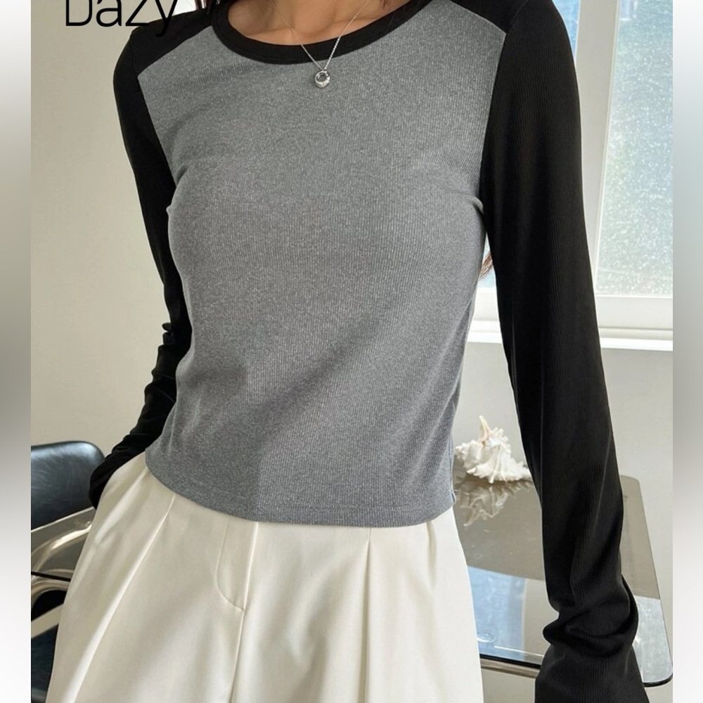 Y2K long sleeve crop top